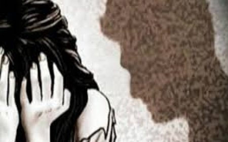 मां के साथ गई इंजीनियरिंग की छात्रा