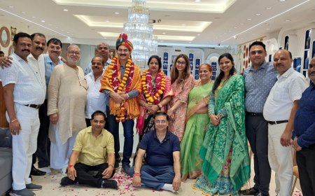 ज्वेलर परिवार ने किया राजा दशरथ व रानी कौशल्या का सम्मान