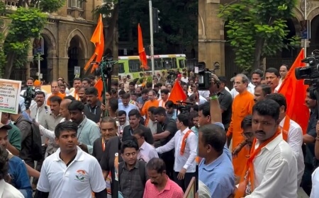 मुंबई में एमवीए का विरोध मार्च, महाराष्ट्र सरकार के खिलाफ नारे