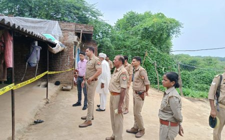 घर में चारपाई पर मिला शव