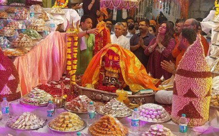 सोमवती अमावस्या पर कैलाश मंदिर में भक्तों को हुए दिव्य दर्शन