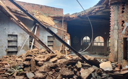 शोबिया, सगीर फातिमा कालेज की इमारतें ढहीं, स्कूल भी जमींदोज, हादसा दिन में होता तो कोहराम मच जाता