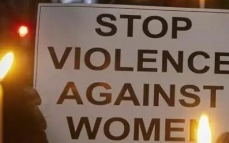 'शव सामने था और डीसी उन्हें पैसे ऑफर कर रहे थे...' पिता का पुलिस पर बड़ा आरोप