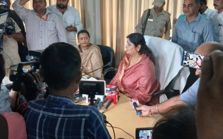 बबिता ने महिला आयोग अध्यक्ष का पदभार संभाला, अपर्णा का इंतजार