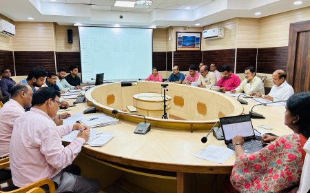 अवैध निर्माणों पर चलेगा बुलडोजर, वीसी सख्त, कसे इंजीनियरों के पेच