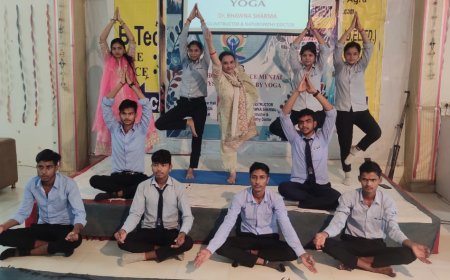 विद्यार्थियों को योग के लिए किया प्रेरित