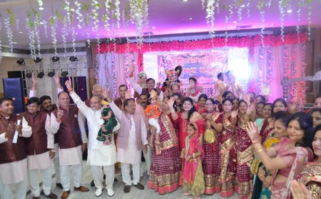 जब अग्रवन में गूंज उठे राधा−कृष्ण के जयकारे