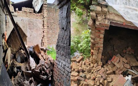 बारिश और सीलन के कारण शहर से लेकर देहात तक  मकान, दुकान गिरे