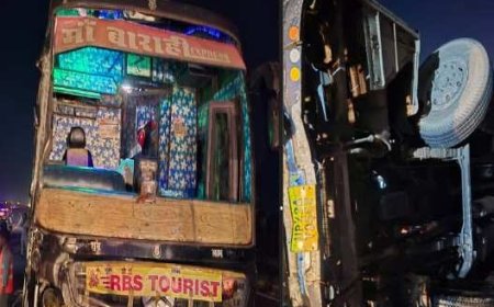 कन्नौज में एक्सप्रेस वे पर डिवाइडर से टकराकर पलटी स्लीपर बस, दर्जनों घायल