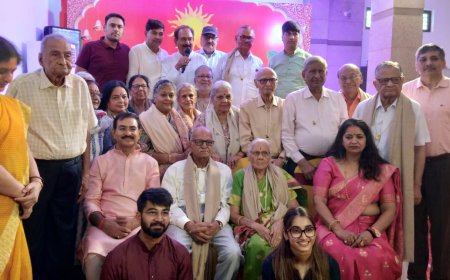 दशरथ महल में कल राम जन्म, भजन संध्या संग हुआ वृद्धजन सम्मान