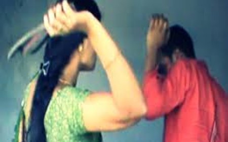 मजनू को चप्पलों से पिटवाकर दोषमुक्त कर दिया पंचायत ने