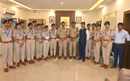 नेपा प्रशिक्षणाधीन अधिकारियों ने आगरा  कमिश्नरेट का किया भ्रमण, ली जानकारियां