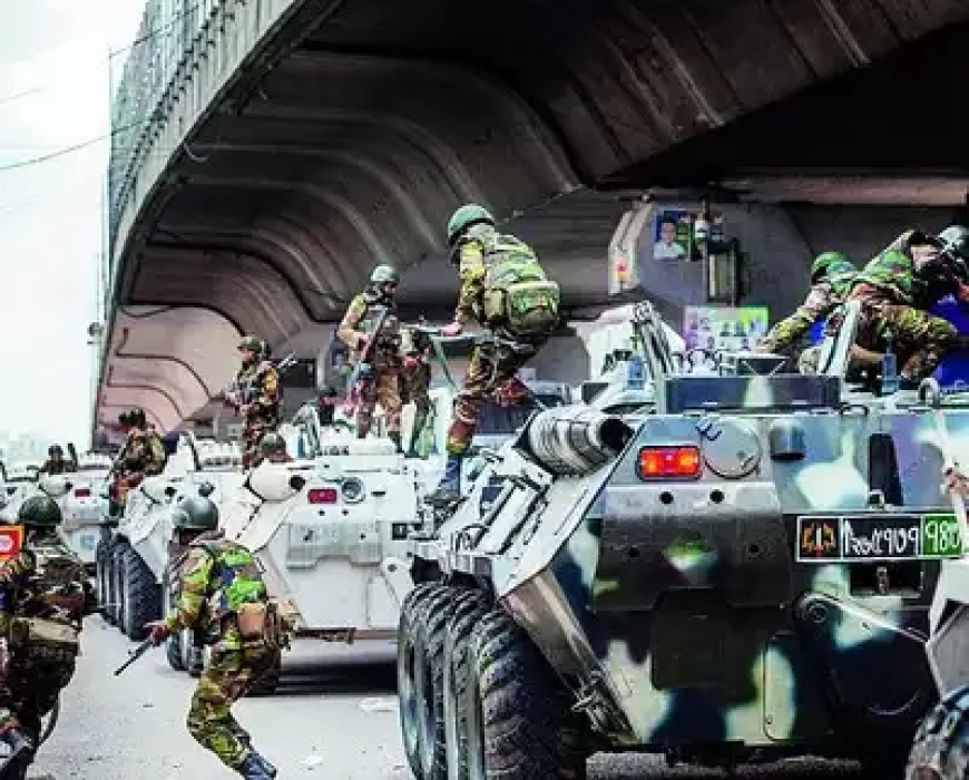 बांग्लादेश में लागू होगा सैन्य शासन? सेना को मिली मजिस्ट्रेट की पावर, गिरफ्तारी से लेकर गोली मारने का अधिकार