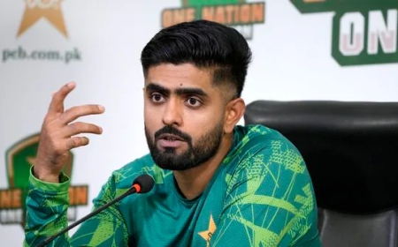बाबर ने पाकिस्तान क्रिकेट टीम की कप्तानी छोड़ी