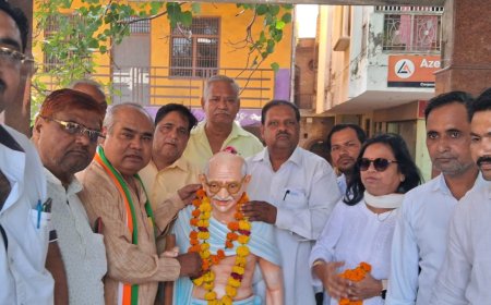 जयंती पर कांग्रेसियों ने बापू को किया याद