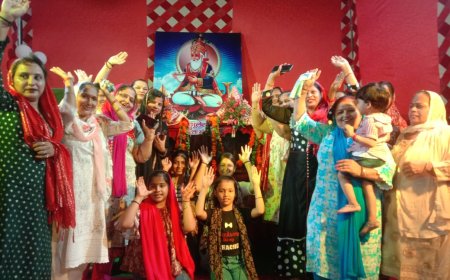 असु के चंद्रदर्शन पर सजी सतरंगी शाम