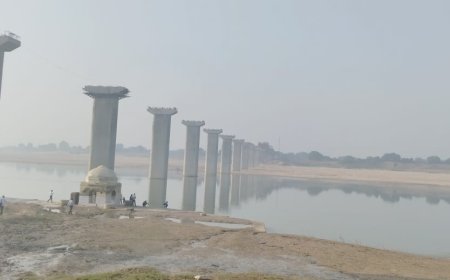 यूपी-एमपी के 150 गांवों को जोड़ने वाला पौंटून पुल अधर में, 15 तक शुरू होना था