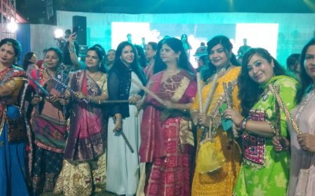 डांडिया उत्सव में धुनुची नृत्य संग घूमर और गरबा की रही धूम, हुआ रावण दहन भी