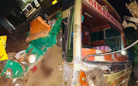 धौलपुर में तेज रफ्तार बस ने टेंपो को रौंदा, 12 मरे