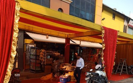 सामान बेचने की ऐसी होड़ कि फुटपाथों पर तान दिए आशियाने, निगम की निगाहें तिरछीं, डस्टबिन न रखने वालों पर भी जुर्माना