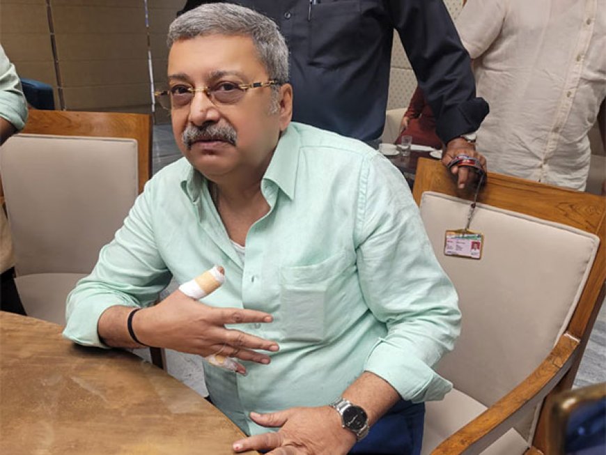 वक्फ बिल पर जेपीसी की बैठक में टीएमसी सांसद ने तोड़ दी बोतल