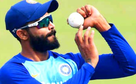 जडेजा की घातक गेंदबाजी से न्यूजीलैंड आया घुटनों पर