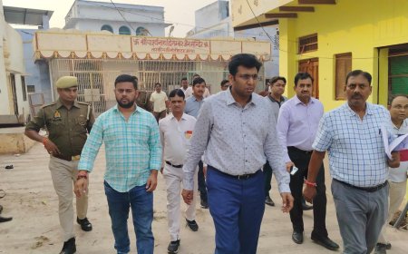 मोतीकटरा के क्षतिग्रस्त भवनों की मरम्मत कराएगा यूपीएमआरसी, डीएम ने दिए निर्देश 