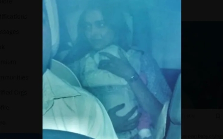 अपनी बेटी के साथ पहली बार दिखीं दीपिका