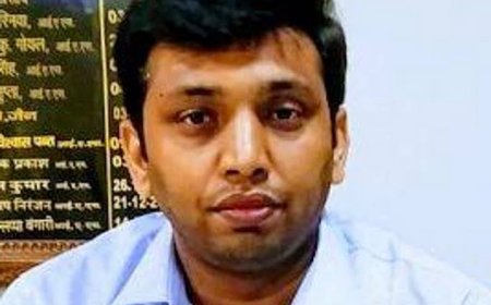 जब डीएम को ही सुबह सुबह घेर लिया लपकों ने