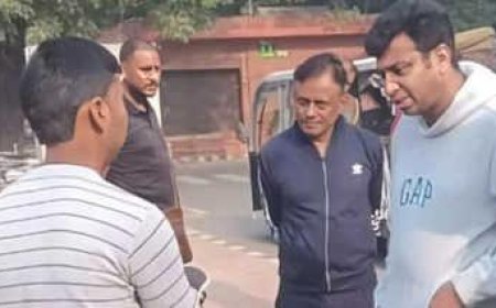 ताजमहल के पास लपकों का आतंक देख चुके डीएम के एक्शन का इंतजार