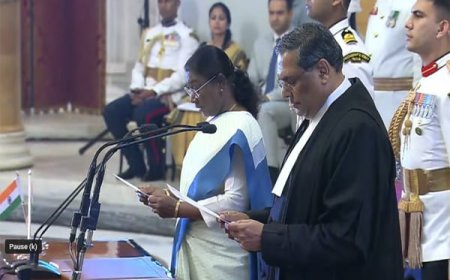 जस्टिस संजीव खन्ना ने ली देश के 51वें मुख्य न्यायाधीश की शपथ