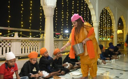 गुरुद्वारा गुरु का ताल में सेवादार बच्चों के लिए हुई लंगर सेवा 