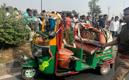फिरोजाबाद में डीसीएम ने रौंदा ऑटो, तीन की मौत और पांच घायल