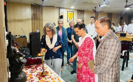 होम्योपैथी से कैंसर को सही करने का आगरा में प्रशिक्षण लेंगे स्विटजरलैंड के डाक्टर 