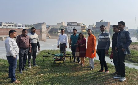 शहर के तीन तालाबों पर ड्रोन से किया गया एंटी लार्वा का स्प्रे