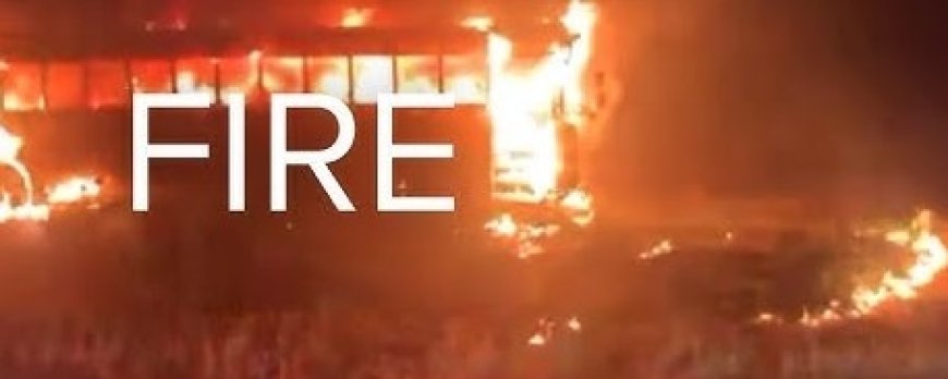 यमुना एक्सप्रेस वे पर डबल डेकर बस में लगी आग, यात्री सुरक्षित