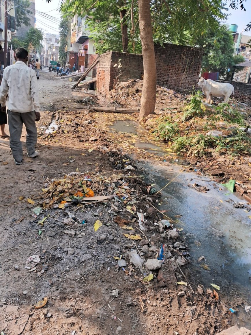 PHOTO SLIDE NEWS : नालों को आजाद कराओ सरकार, हम कहते हैं तो झगड़ा होता है! फोटोज में देखें ये लोग इतने नाराज क्यों हैं...