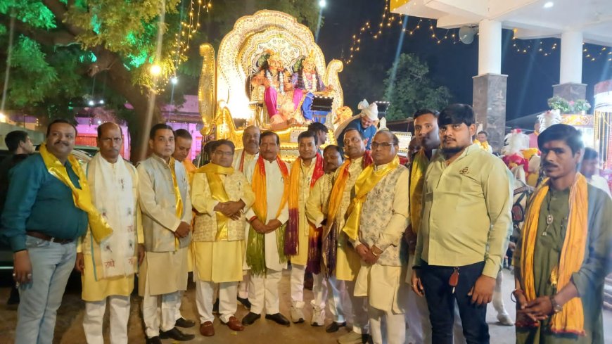 श्रीकृष्ण लीला शताब्दी वर्ष महोत्सव में निकली श्रीकृष्ण बलराम जी की शोभायात्रा