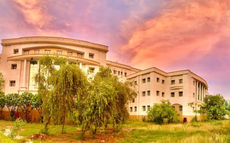 पेसमेकर घोटाले के आरोपी डॊ समीर सर्राफ सैफई मेडिकल यूनिवर्सिटी से बर्खास्त