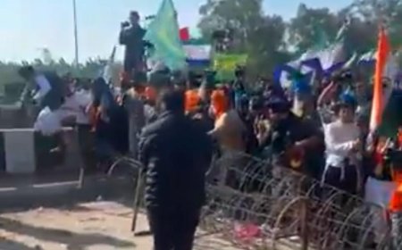 किसान दिल्ली पैदल मार्च पर अड़े, पुलिस ने किया मिर्ची स्प्रे, इंटरनेट सेवा बंद