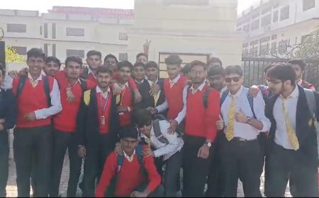 क्राइस्ट द किंग में पिटाई से आक्रोशित छात्रों और अभिभावकों का हंगामा, फ़ादर ने आरोप नकारा 