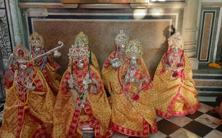 लाड़ली जी के मंदिर से अष्टसखियों की मूर्तियां दो घंटे में ही हटानी पड़ीं   