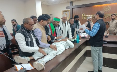 सीडीओ सभागार में किसान नेता ने किया आत्मदाह का प्रयास, भाग खड़े हुए अधिकारी