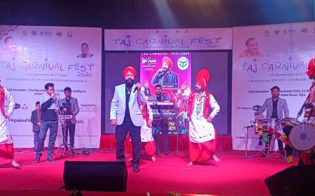 ताज कार्निवाल में रही पंजाबी गानों की धूम, खूब नाचे लोग   