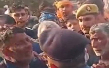 लापता ग्रामीण का शव पेड़ से लटका मिल, परिजनों को हत्या की आशंका