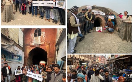 छीपीटोला के शाही हम्माम को मोमबत्तियां जलाकर दी गई भावपूर्ण विदाई   