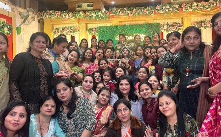 छप्पन भोग महोत्सवः सखी भाव से लगवाई गिरवर की मेहंदी