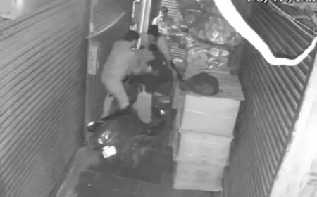 व्यापारी और उसके भतीजे ने एक लुटेरा दबोचा, दूसरा पुलिस ने पकड़ा   