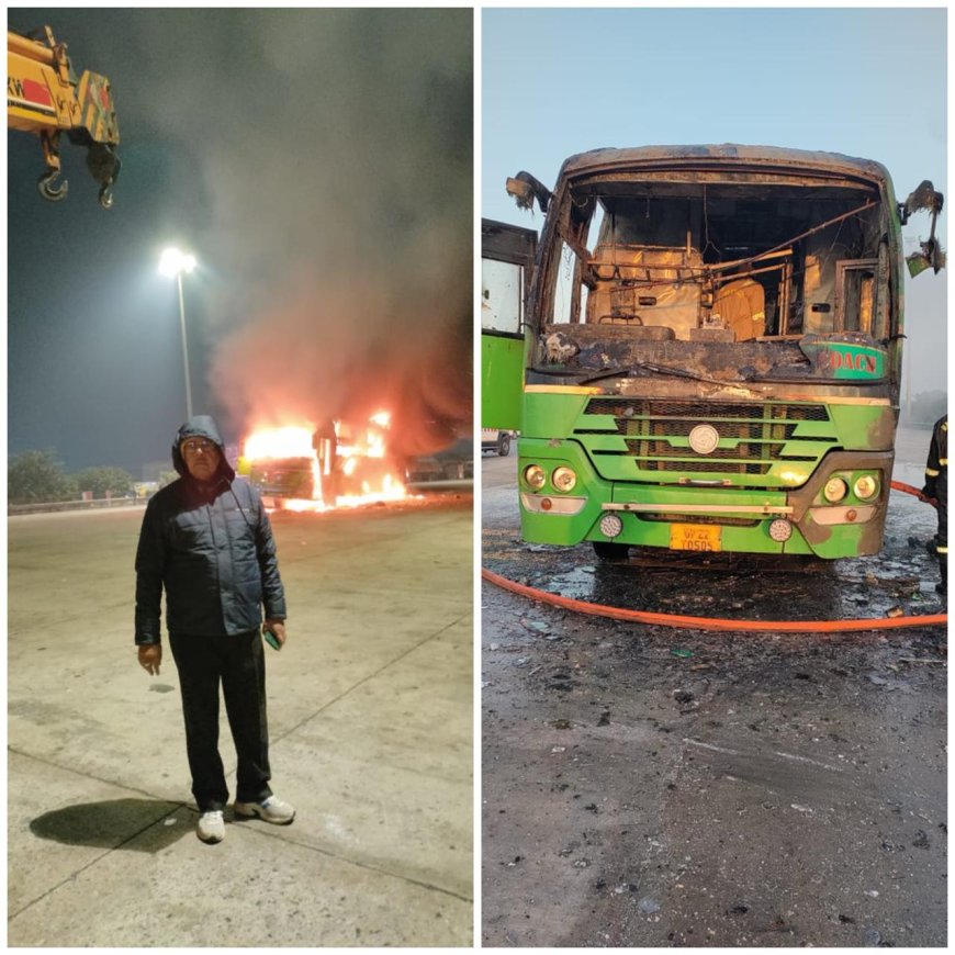 टायरों से उठा धुआं और देखते ही देखते जल गई स्लीपर बस   