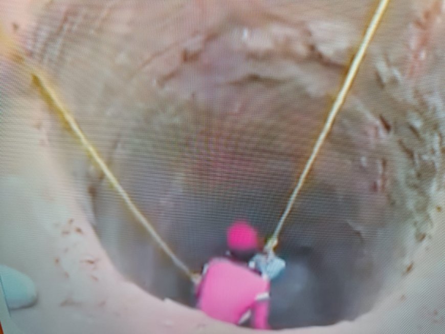 संभल में शिव मंदिर के पास कुएं से दो मूर्तियां और मिलीं